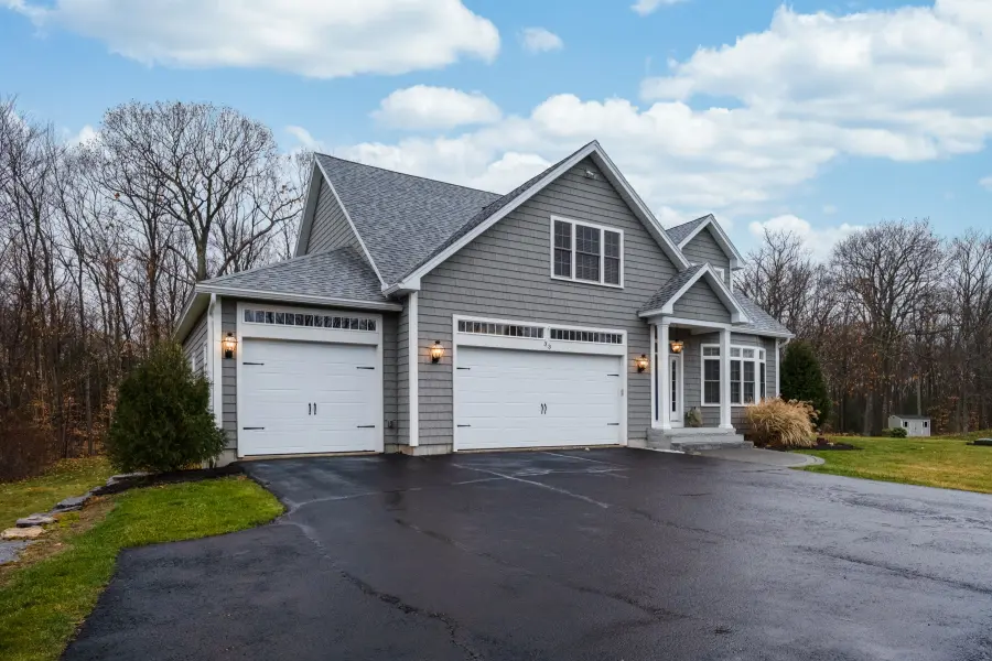 When to Schedule Driveway Crack Repair Service Mt. Juliet, TN